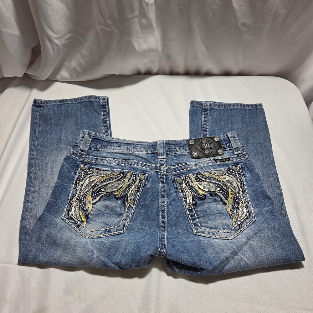 Miss Me Wing Embroidered Sequin Capri Jeans Medium Wash JES867P Size 30